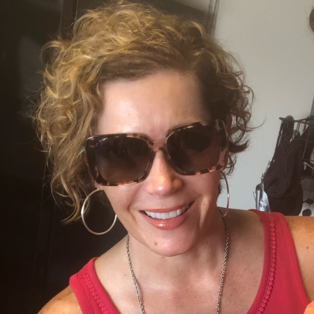 Meet your Posher, Jennifer